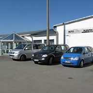 Auto-Dienst-Kumpfe